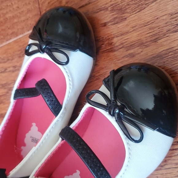 Size 4 Gymboree “POSH and PLAYFUL” Black & White faux Patent Leather DRESS SHOES - Picture 5 of 6